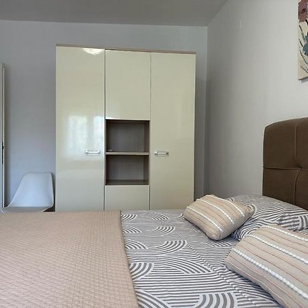 Luxury Apartment Petra With Private Pool Zadar Bagian luar foto