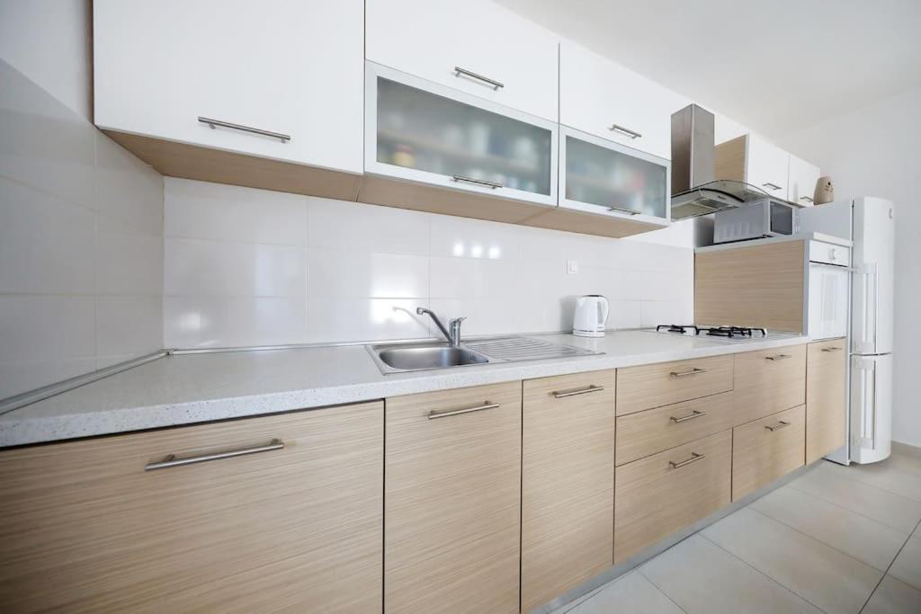 Luxury Apartment Petra With Private Pool Zadar Bagian luar foto