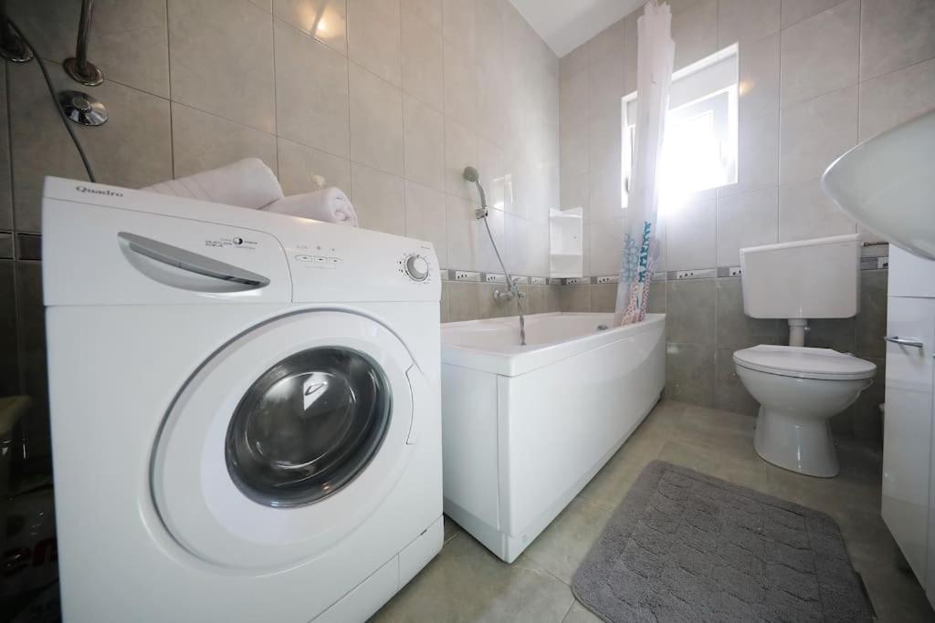 Luxury Apartment Petra With Private Pool Zadar Bagian luar foto