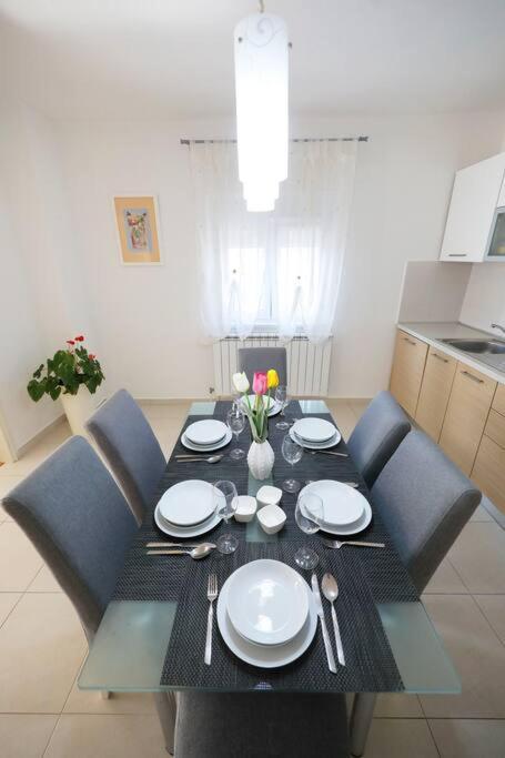 Luxury Apartment Petra With Private Pool Zadar Bagian luar foto