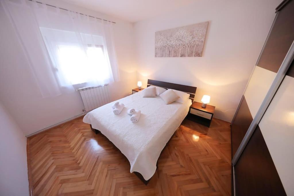 Luxury Apartment Petra With Private Pool Zadar Bagian luar foto