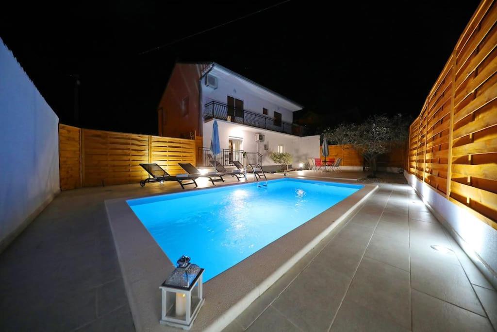 Luxury Apartment Petra With Private Pool Zadar Bagian luar foto
