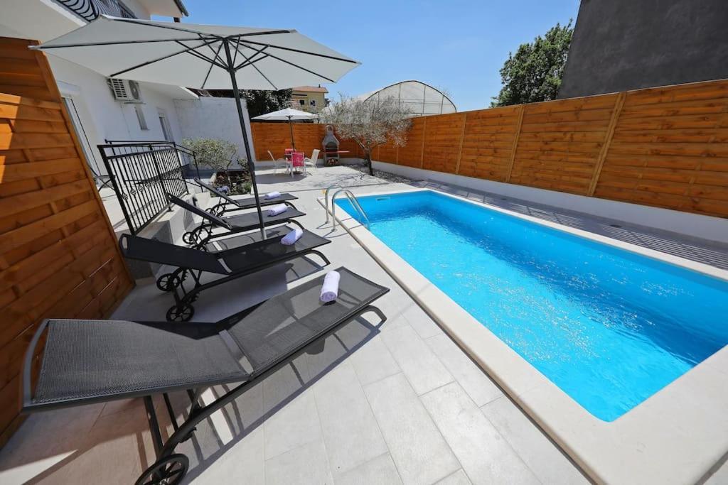 Luxury Apartment Petra With Private Pool Zadar Bagian luar foto