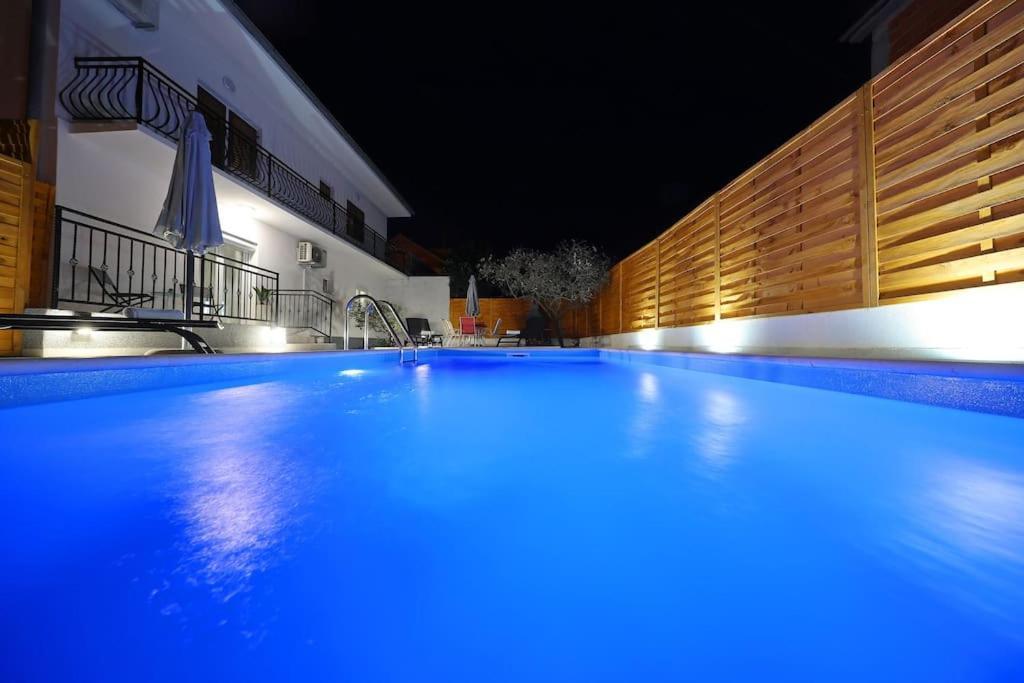 Luxury Apartment Petra With Private Pool Zadar Bagian luar foto